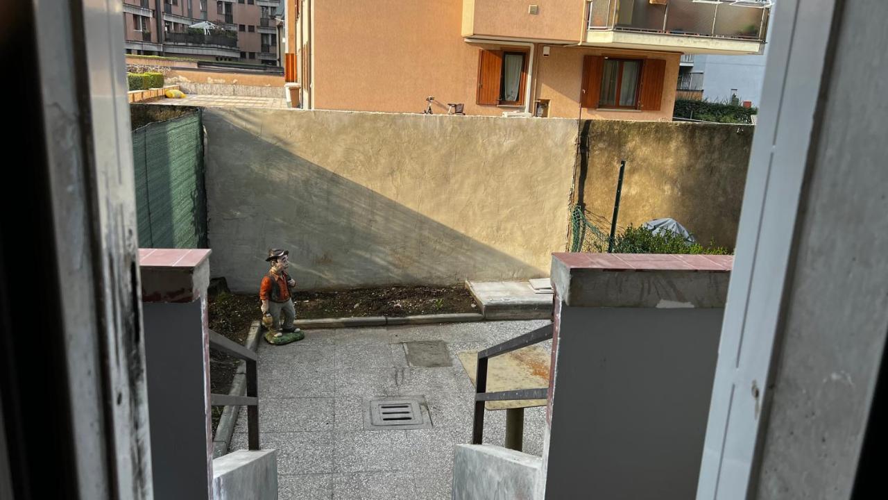 A.P. Appartamento o camera Corsico Exterior foto